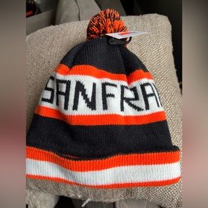 San Francisco Pom Pom hat ✨
